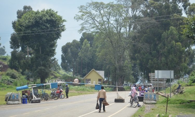 LETA YA CONGO KINSHASA YIHANANGIRIJE ABATURAGE KUTAMBUKA UMUPAKA.