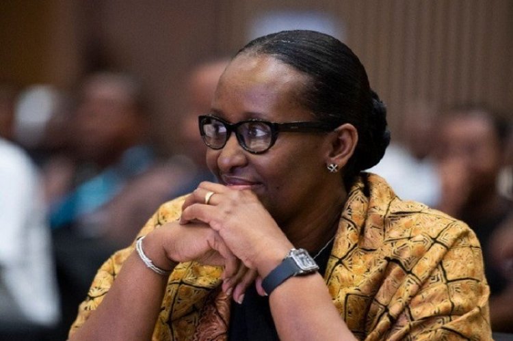 PEREZIDA PAUL KAGAME YIFURIJE ISABUKURU NZIZA UMUFASHA WE BYIHARIYE.