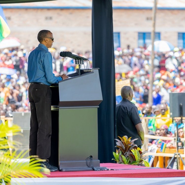 LIVE:PEREZIDA PAUL KAGAME AHISHUYE UMWENDA ATASHOBOYE KWISHYURA.