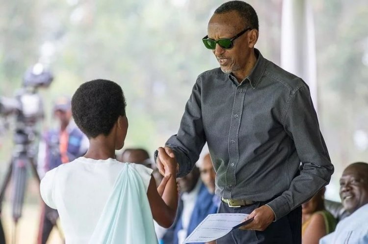 PEREZIDA PAUL KAGAME YAKURIYE INGOFERO UMUSIZI I NYAMASHEKE.